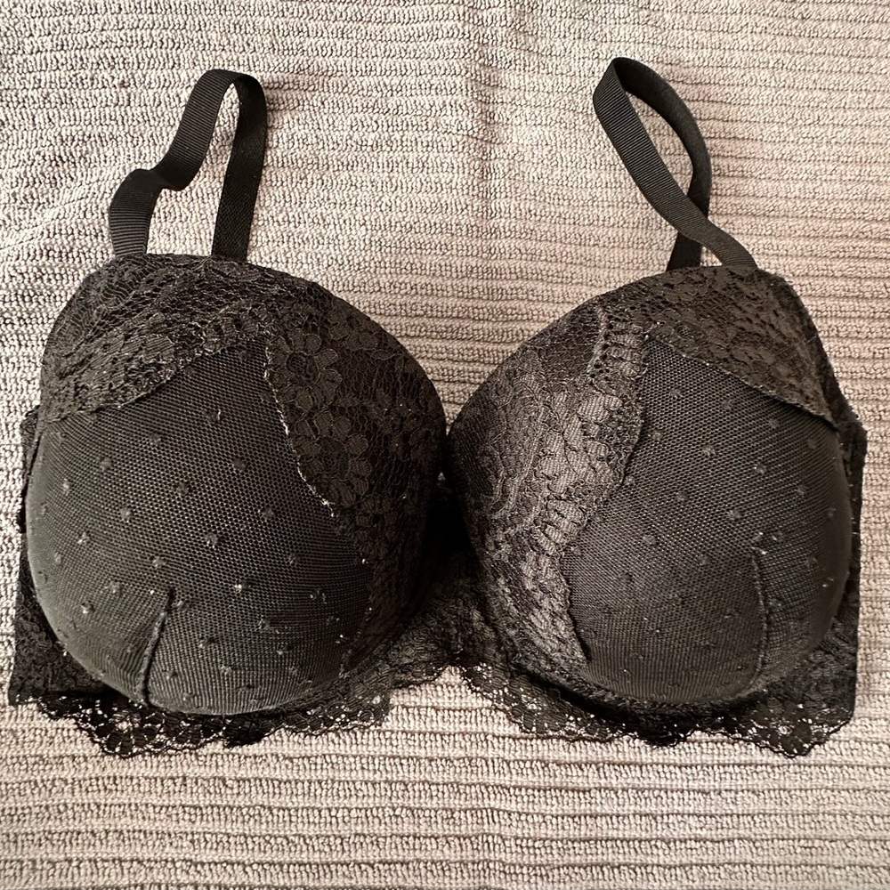 #292 Women’s Victoria’s Secret Dream Angels Lined Demi Black Lace Bra 34DD.